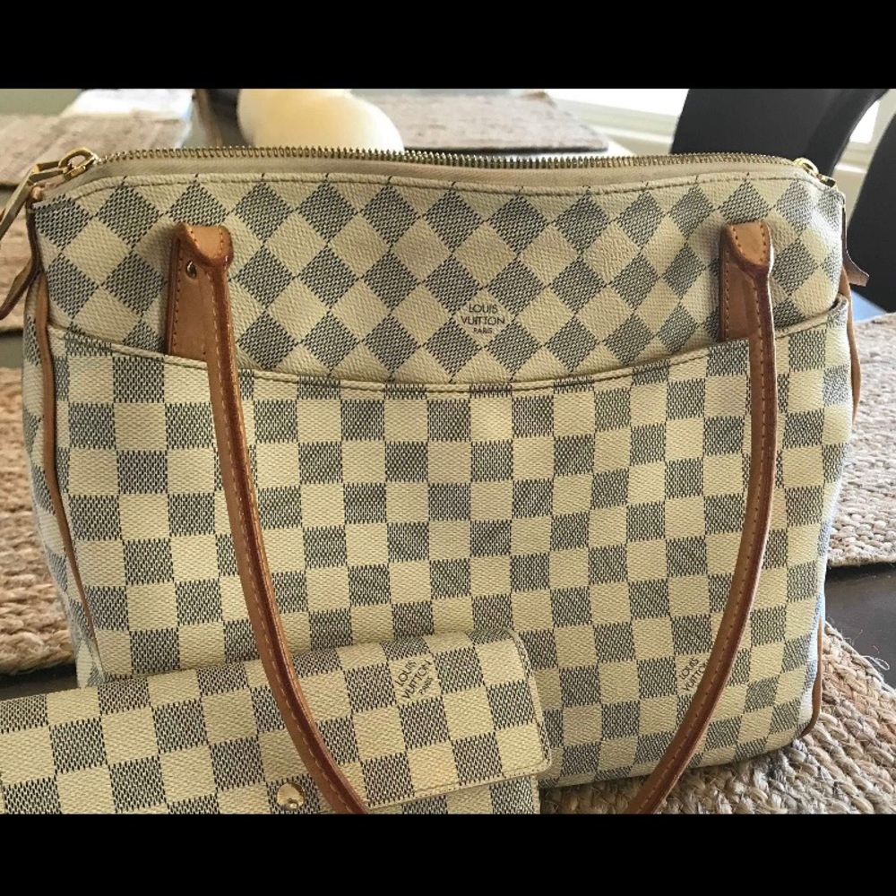 Authentic Louis Vuitton Figheri PM
